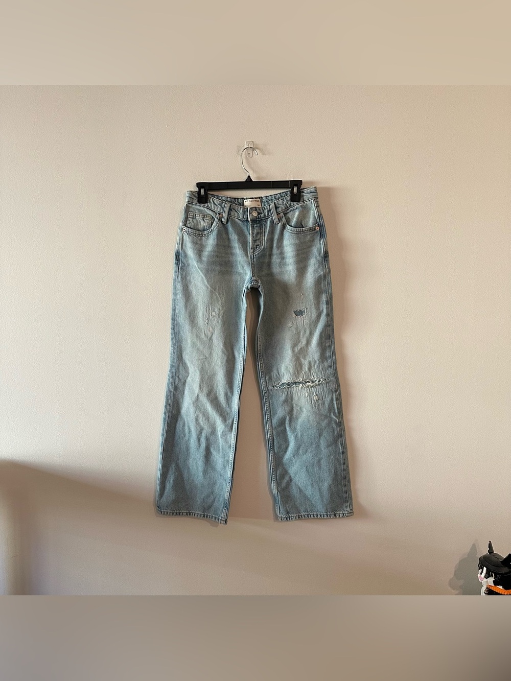 We The Free People Tennessee Low Rise Boyfriend Jeans 26 Montrose